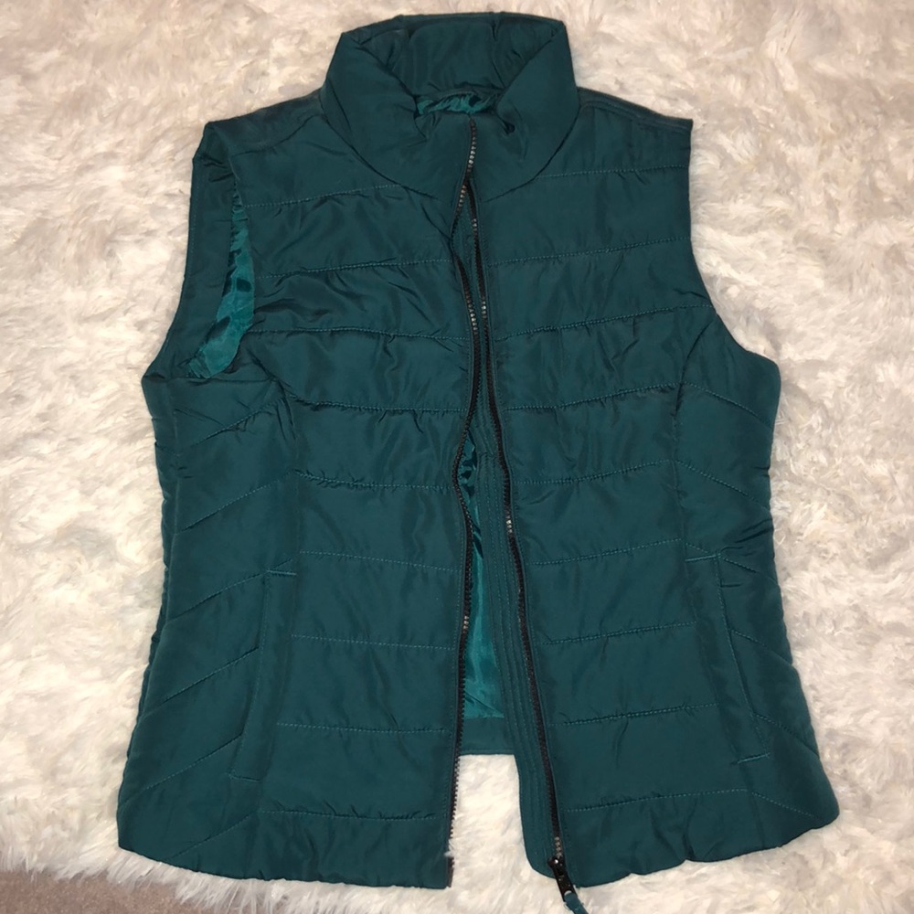 Green Aeropostale Vest!